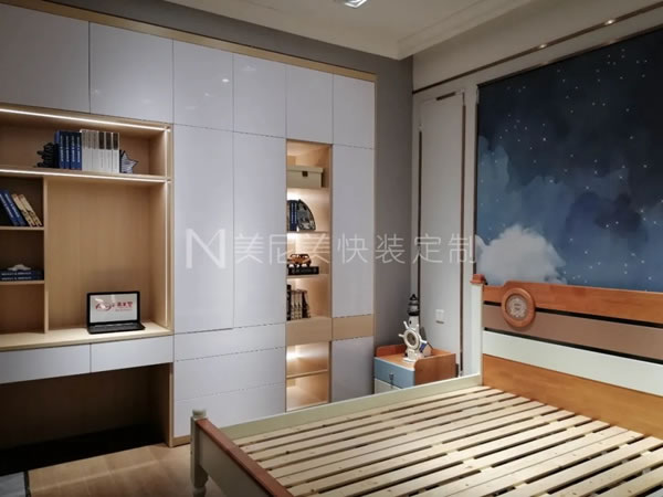 美尼美定制家具新形象全国第一家店落地
